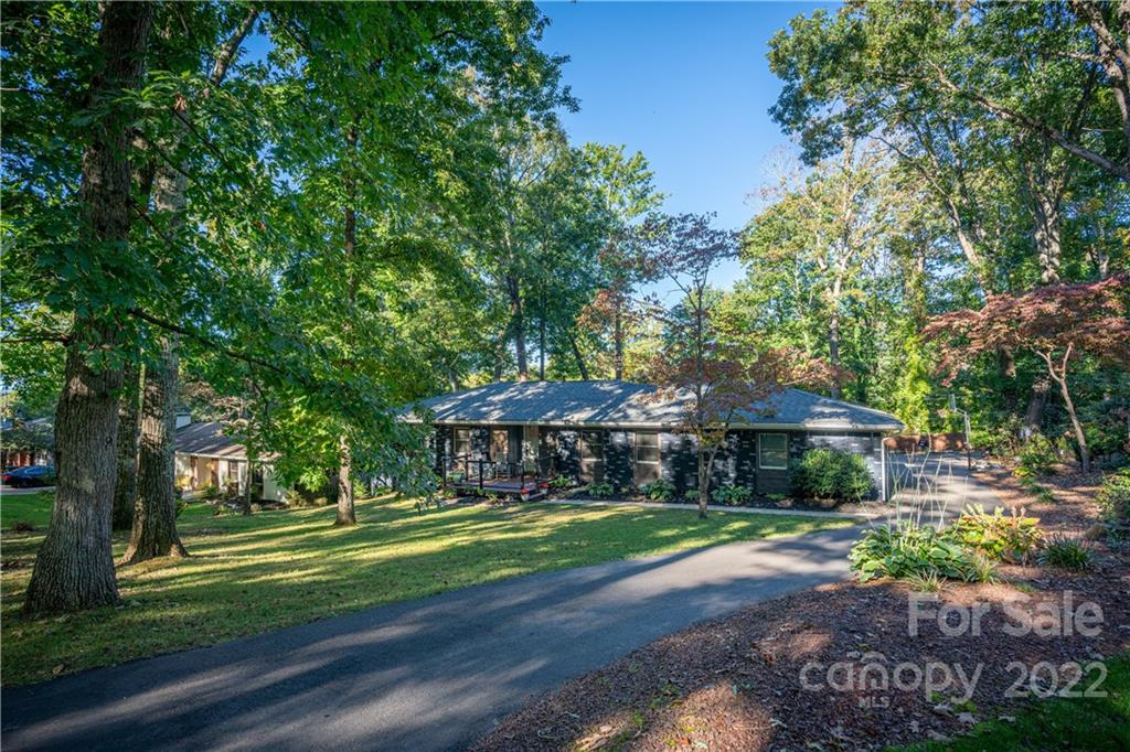 56 Rathfarnham Road Asheville, NC 28803 - Photo 1 of 46 Gallery Image 1