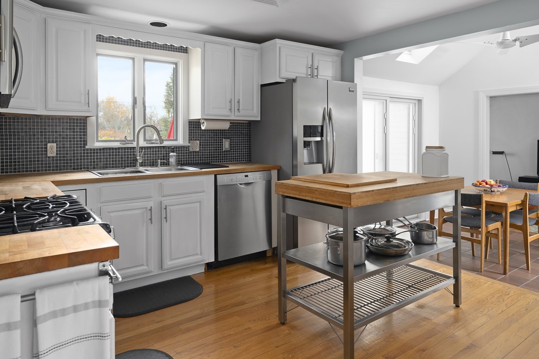 922 Narragansett Parkway Warwick, RI 02888 - Photo 11 of 24