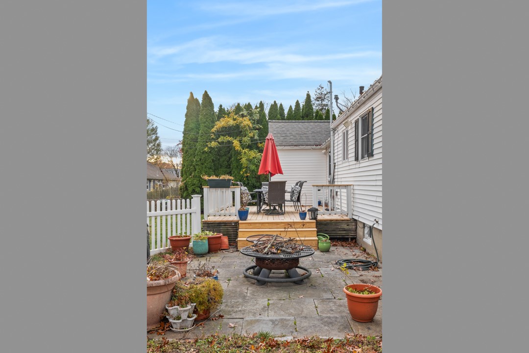 922 Narragansett Parkway Warwick, RI 02888 - Photo 5 of 24