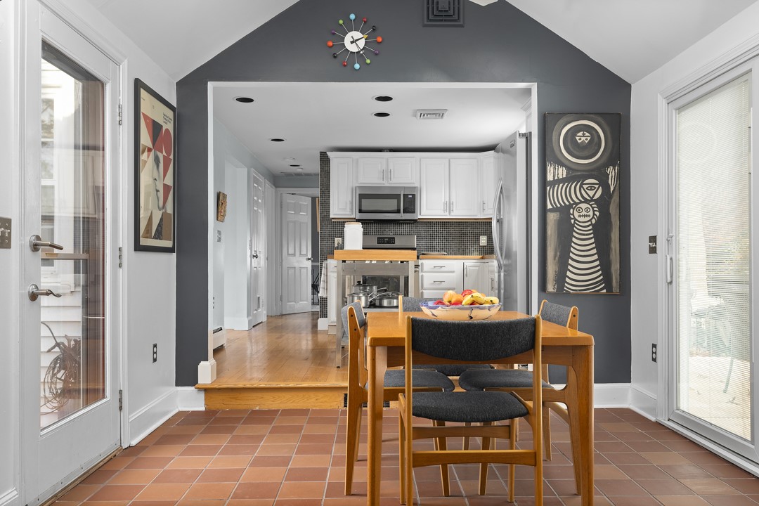 922 Narragansett Parkway Warwick, RI 02888 - Photo 8 of 24