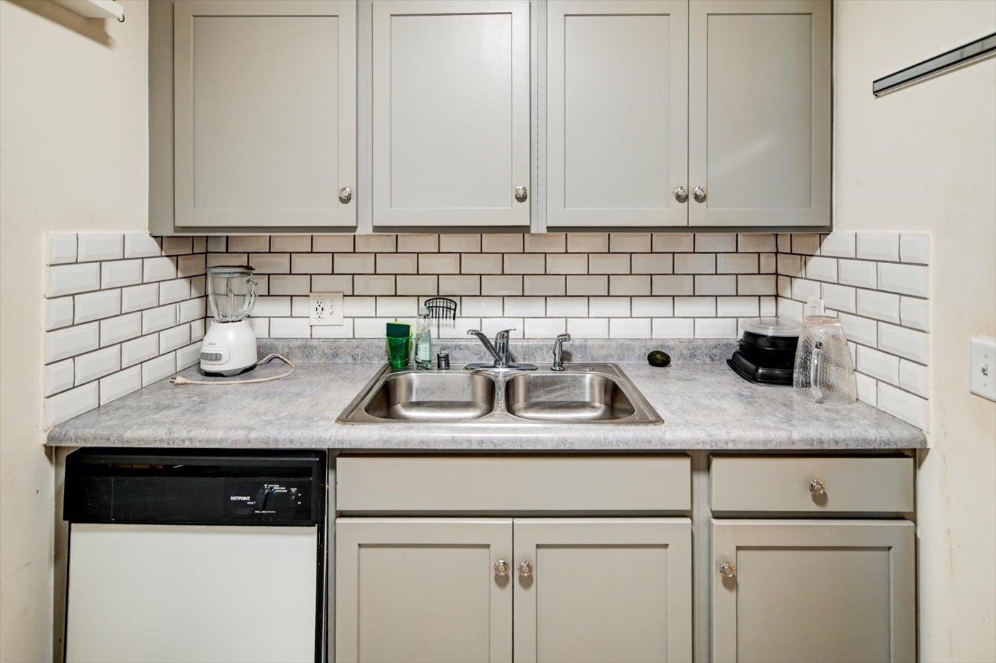 2829 Coho Street, Unit 6 Madison, WI 53713 - Photo 18 of 42