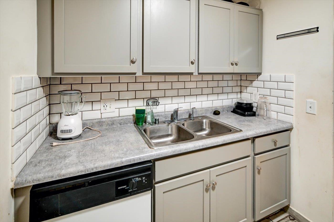 2829 Coho Street, Unit 6 Madison, WI 53713 - Photo 19 of 42