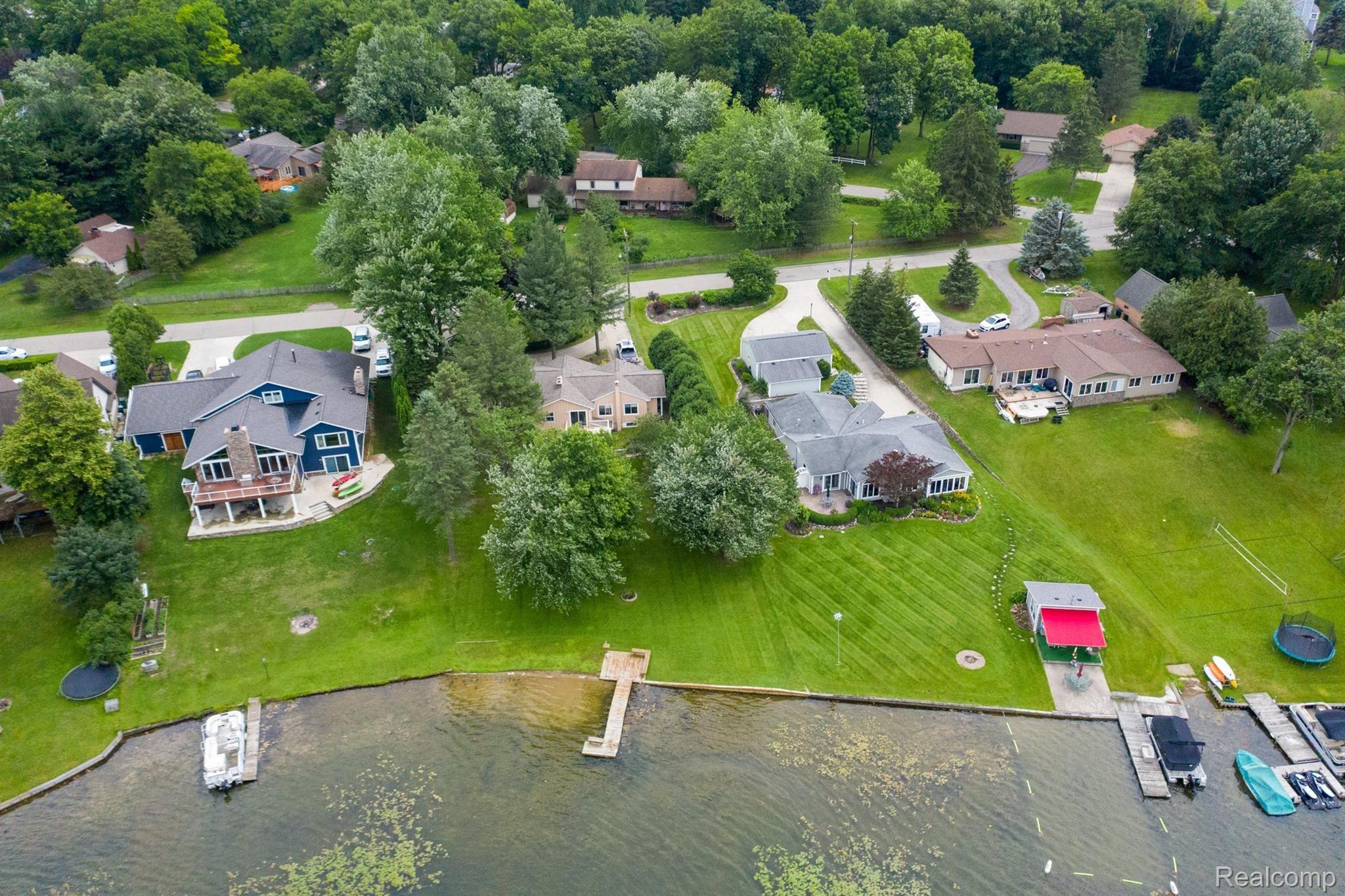 9117 Evee Road Clarkston, MI 48348 - Photo 39 of 40 DJI_0287.jpg