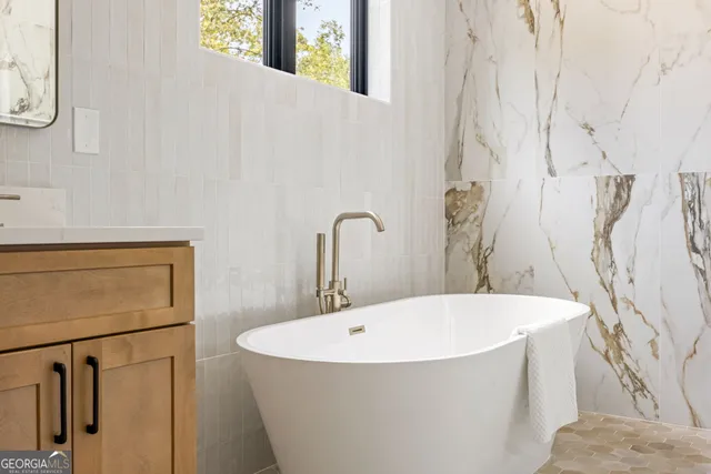 $889,955 | 109 Flora Avenue Northeast, Atlanta, GA 30307