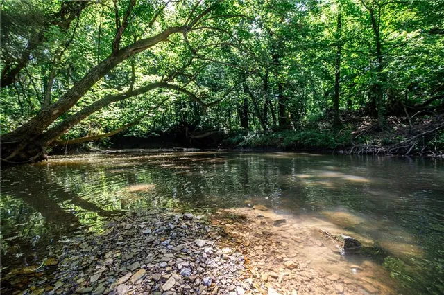 $970,000 | 18651 East 750th Road, Mound City, KS 66056