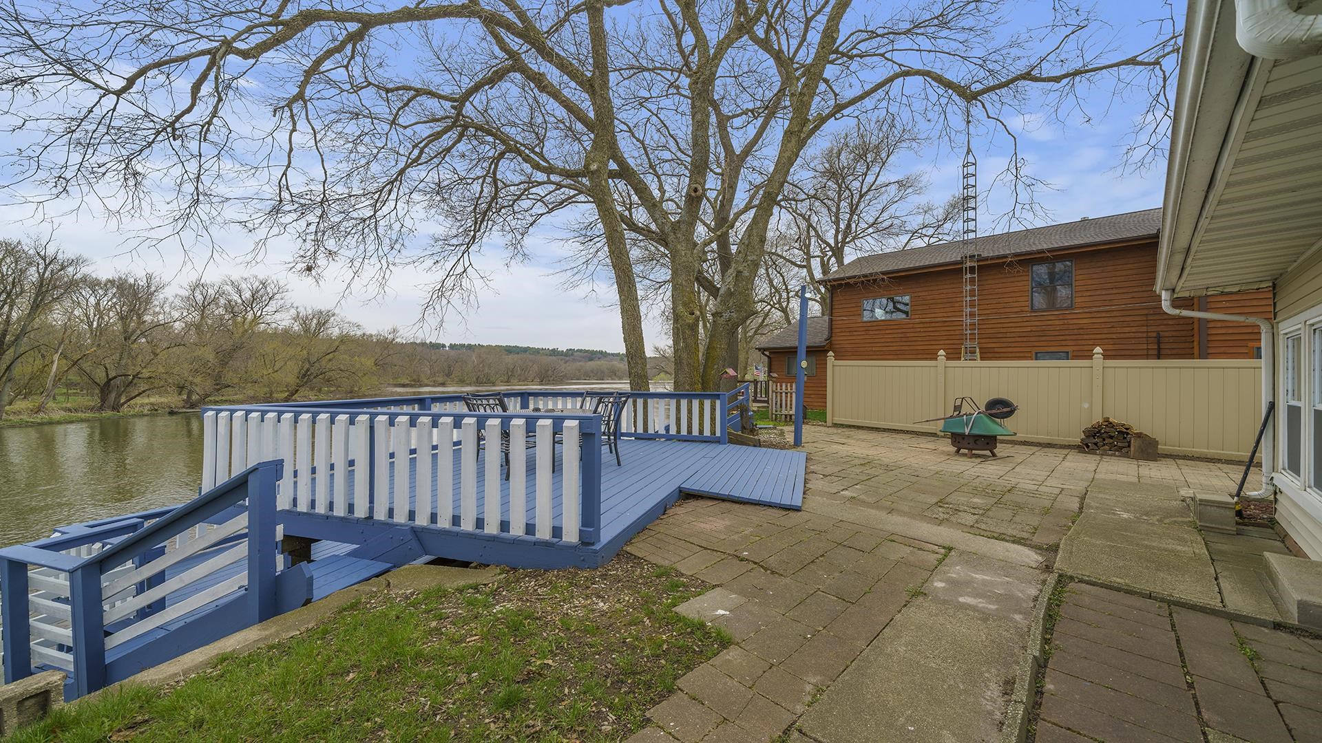 2687 South Snyder Road Oregon, IL 61061 - Photo 22 of 33 a view of a backyard with a tub