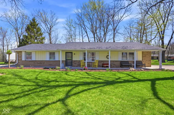 $299,900 | 6310 South Overlook Drive, Daleville, IN 47334