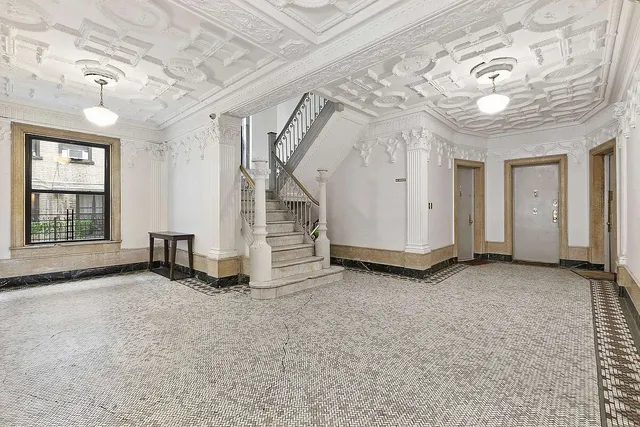 $760,000 | 394 Lincoln Place, Unit C2 | Prospect Heights