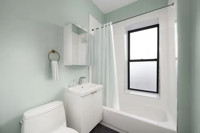 $760,000 | 394 Lincoln Place, Unit C2 | Prospect Heights