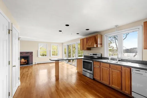 $825,000 | 209 Herring Pond Road, Plymouth, MA 02360