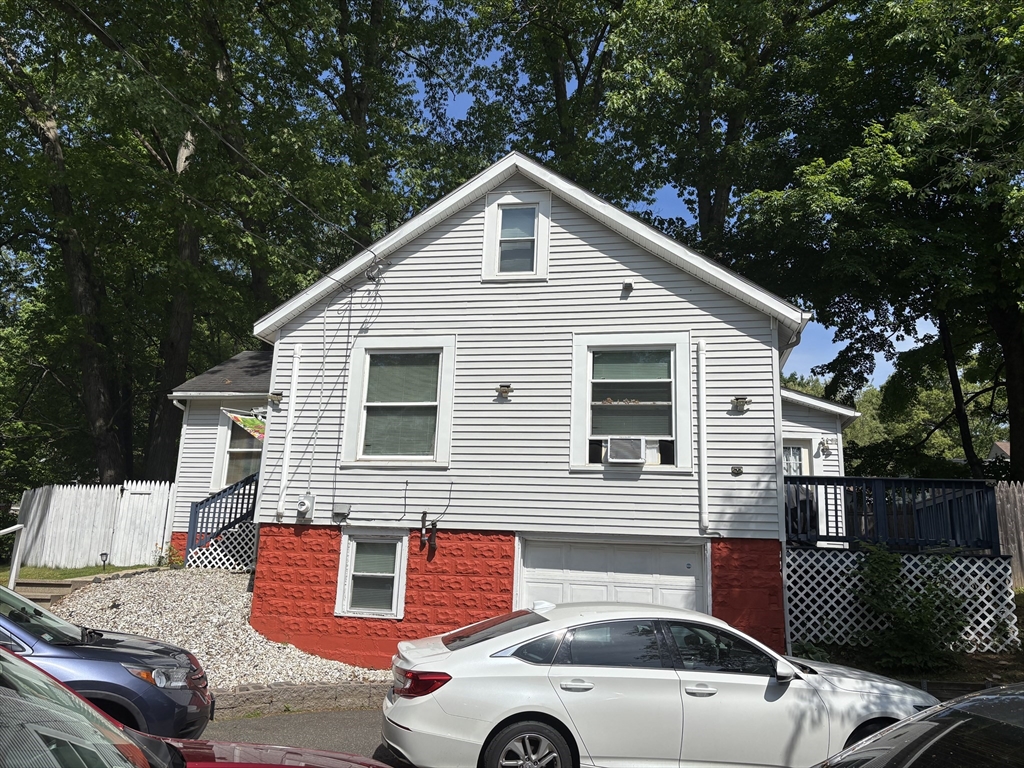 139 Tiffany Street Springfield, MA 01108 - Photo 3 of 17