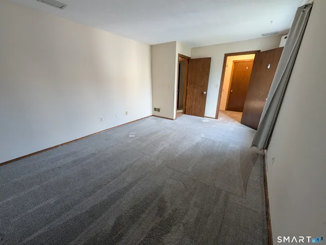 $2,100 | 17 Little Oak Lane, Unit 17, Rocky Hill, CT 06067