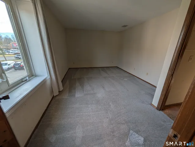 $2,100 | 17 Little Oak Lane, Unit 17, Rocky Hill, CT 06067