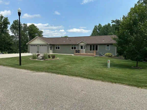 $384,900 | 317 Oak Hills Drive, Detroit Lakes, MN 56501