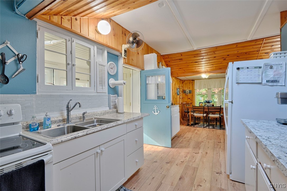 20 Dunn Point Road Oswegatchie, NY 13669 - Photo 5 of 28