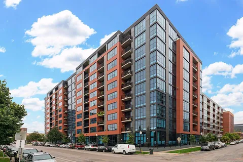 $419,900 | 215 10th Avenue South, Unit 533, Minneapolis, MN 55415