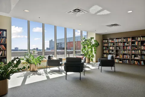 $419,900 | 215 10th Avenue South, Unit 533, Minneapolis, MN 55415
