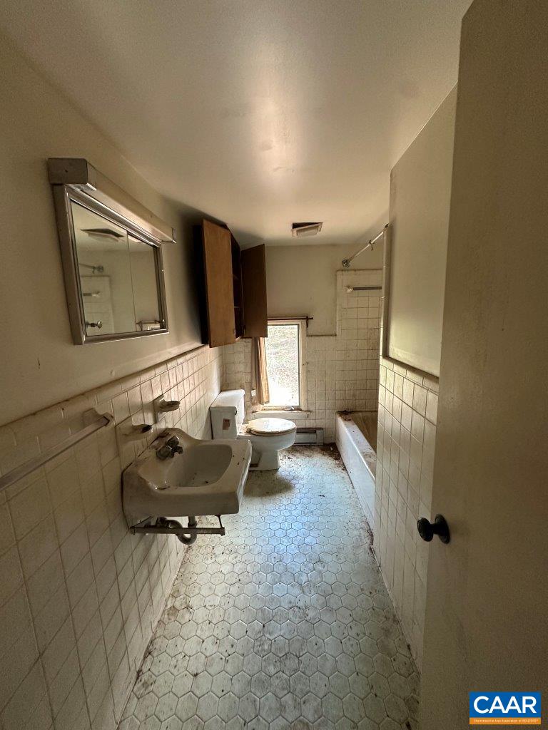 243 Huff Creek Trail Amherst, VA 24521 - Photo 15 of 75