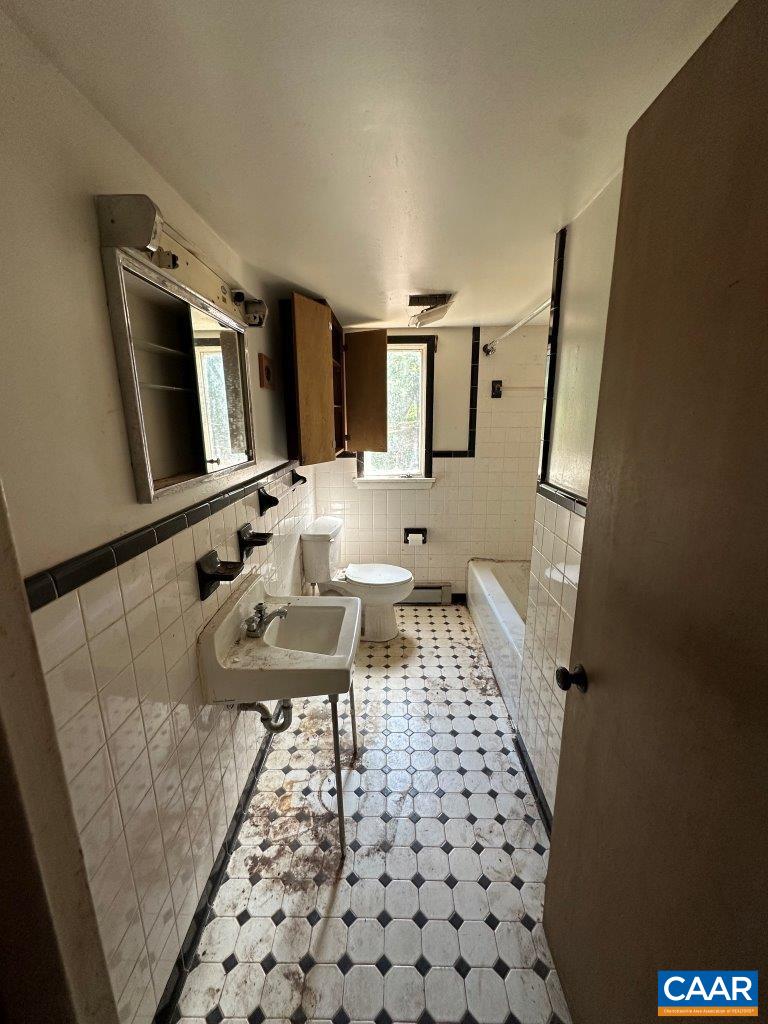 243 Huff Creek Trail Amherst, VA 24521 - Photo 9 of 75