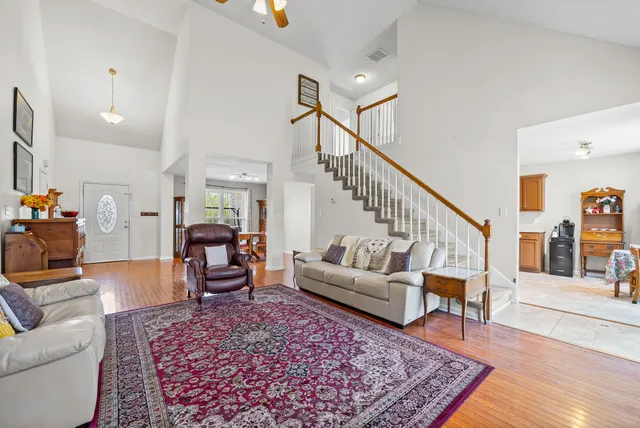 $2,100 | 674 Superior Lane, Clarksville, TN 37043