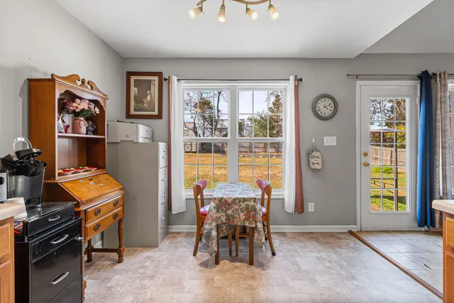 $2,100 | 674 Superior Lane, Clarksville, TN 37043