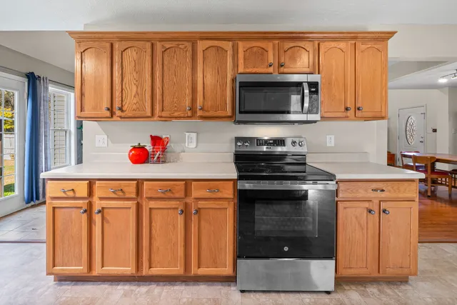 $2,100 | 674 Superior Lane, Clarksville, TN 37043