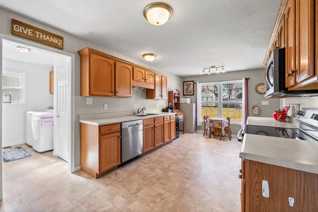 $2,100 | 674 Superior Lane, Clarksville, TN 37043