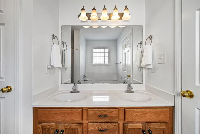 $2,100 | 674 Superior Lane, Clarksville, TN 37043