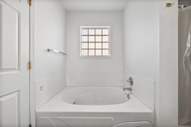 $2,100 | 674 Superior Lane, Clarksville, TN 37043