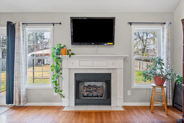 $2,100 | 674 Superior Lane, Clarksville, TN 37043