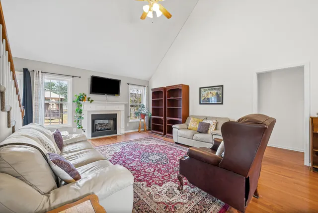 $2,100 | 674 Superior Lane, Clarksville, TN 37043