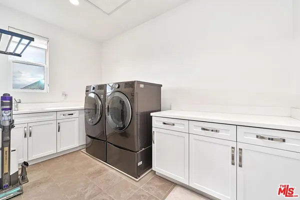 $949,000 | 4101 Adishian Way, Corona, CA 92883