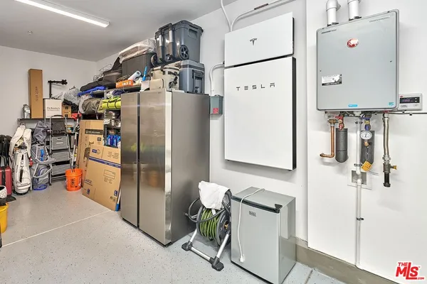 $949,000 | 4101 Adishian Way, Corona, CA 92883