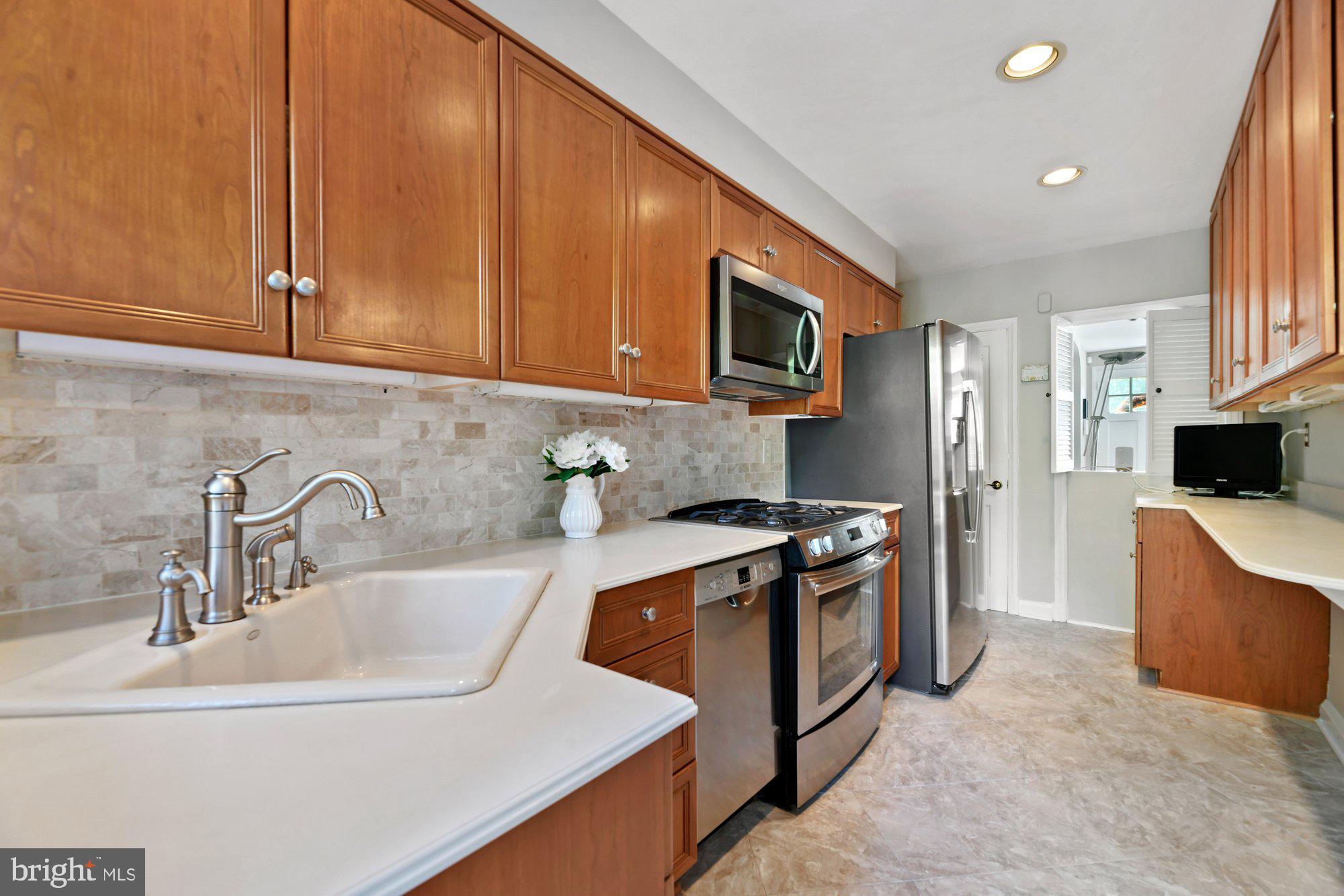 198 Dumbarton Road Baltimore, MD 21212 - Photo 11 of 27