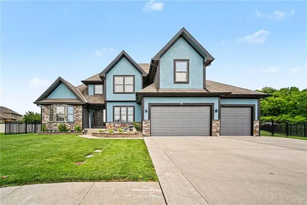 $520,000 | 3221 South Mize Ridge Court, Independence, MO 64057