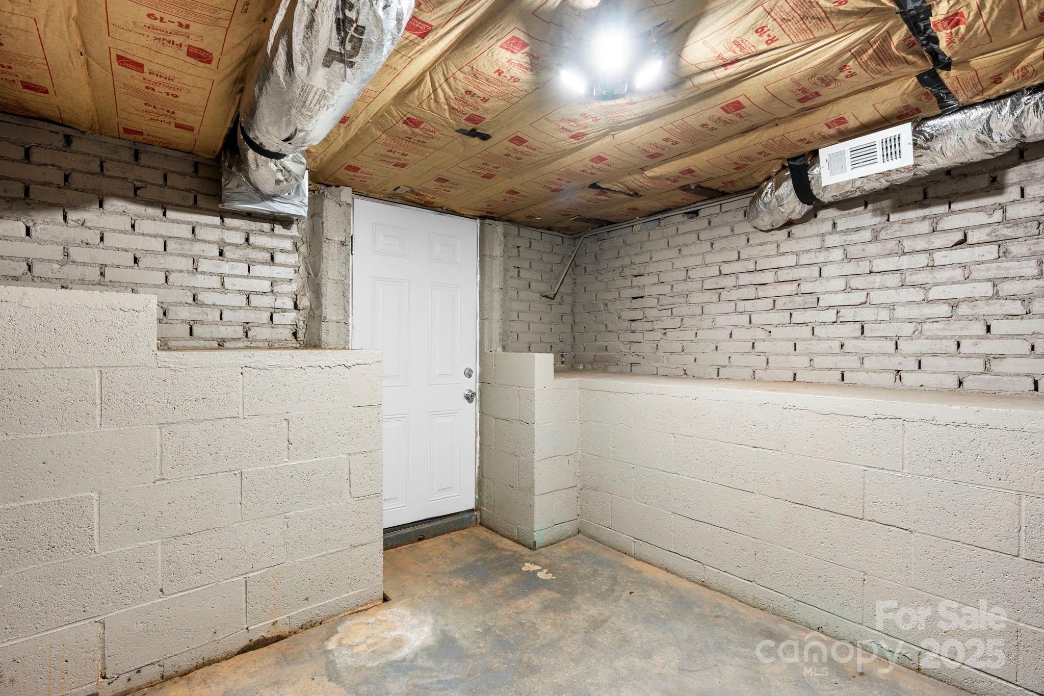 1585 Amherst Road Morganton, NC 28655 - Photo 17 of 38 Gallery Image 17