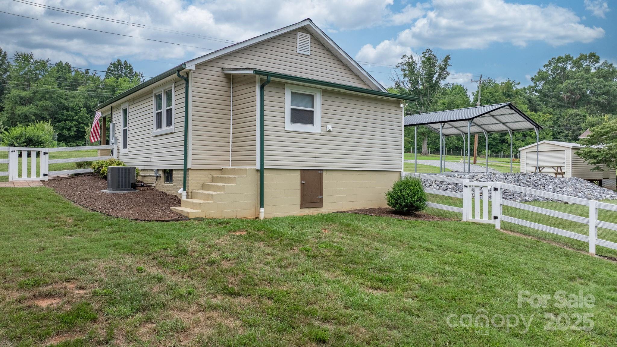 1585 Amherst Road Morganton, NC 28655 - Photo 21 of 38 Gallery Image 21
