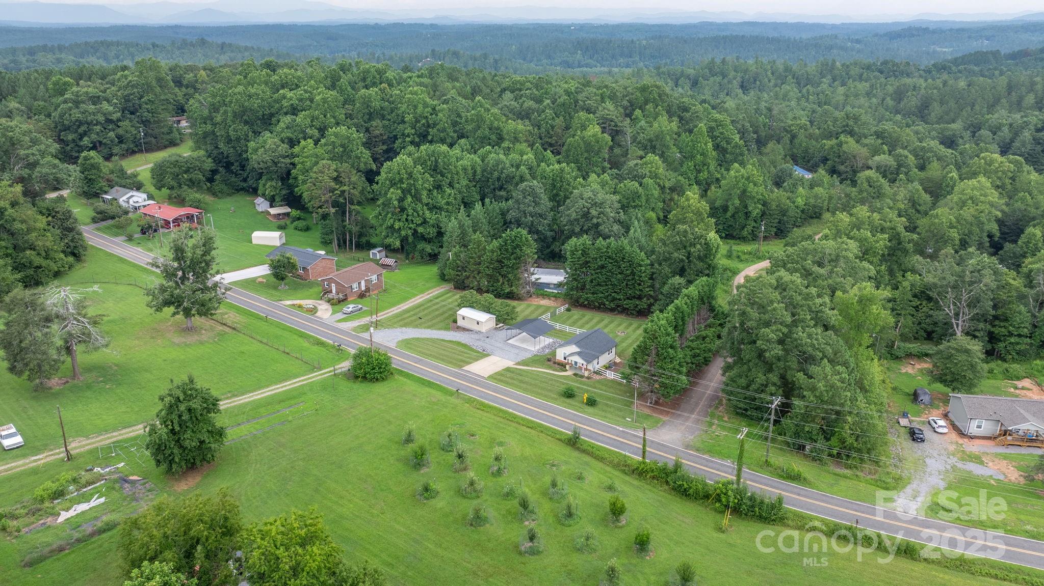 1585 Amherst Road Morganton, NC 28655 - Photo 31 of 38 Gallery Image 31