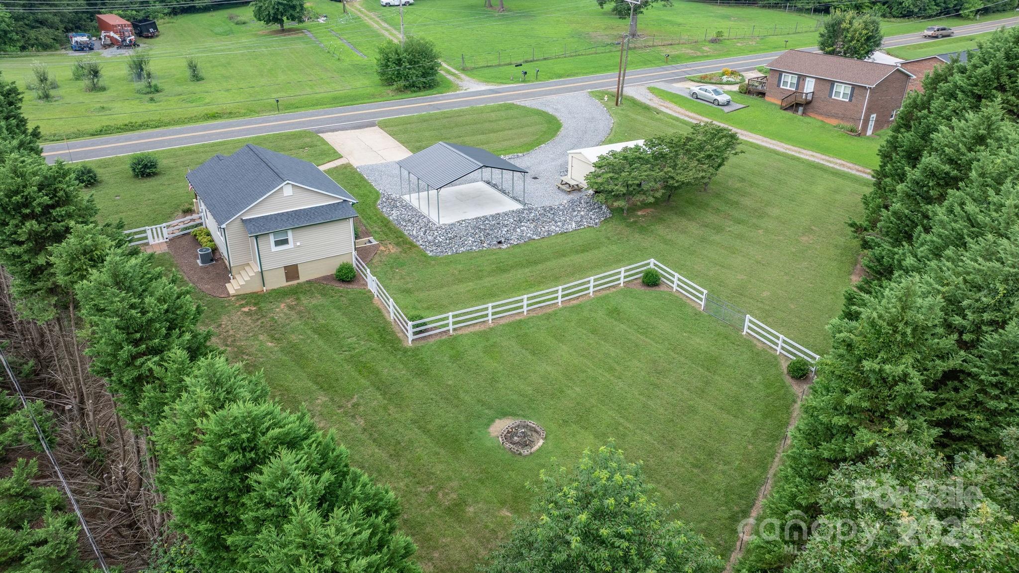 1585 Amherst Road Morganton, NC 28655 - Photo 33 of 38 Gallery Image 33