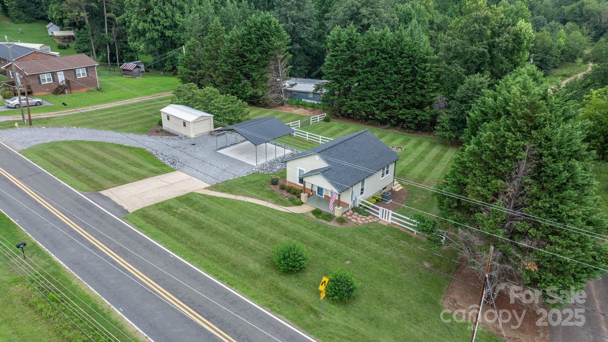 1585 Amherst Road Morganton, NC 28655 - Photo 34 of 38 Gallery Image 34