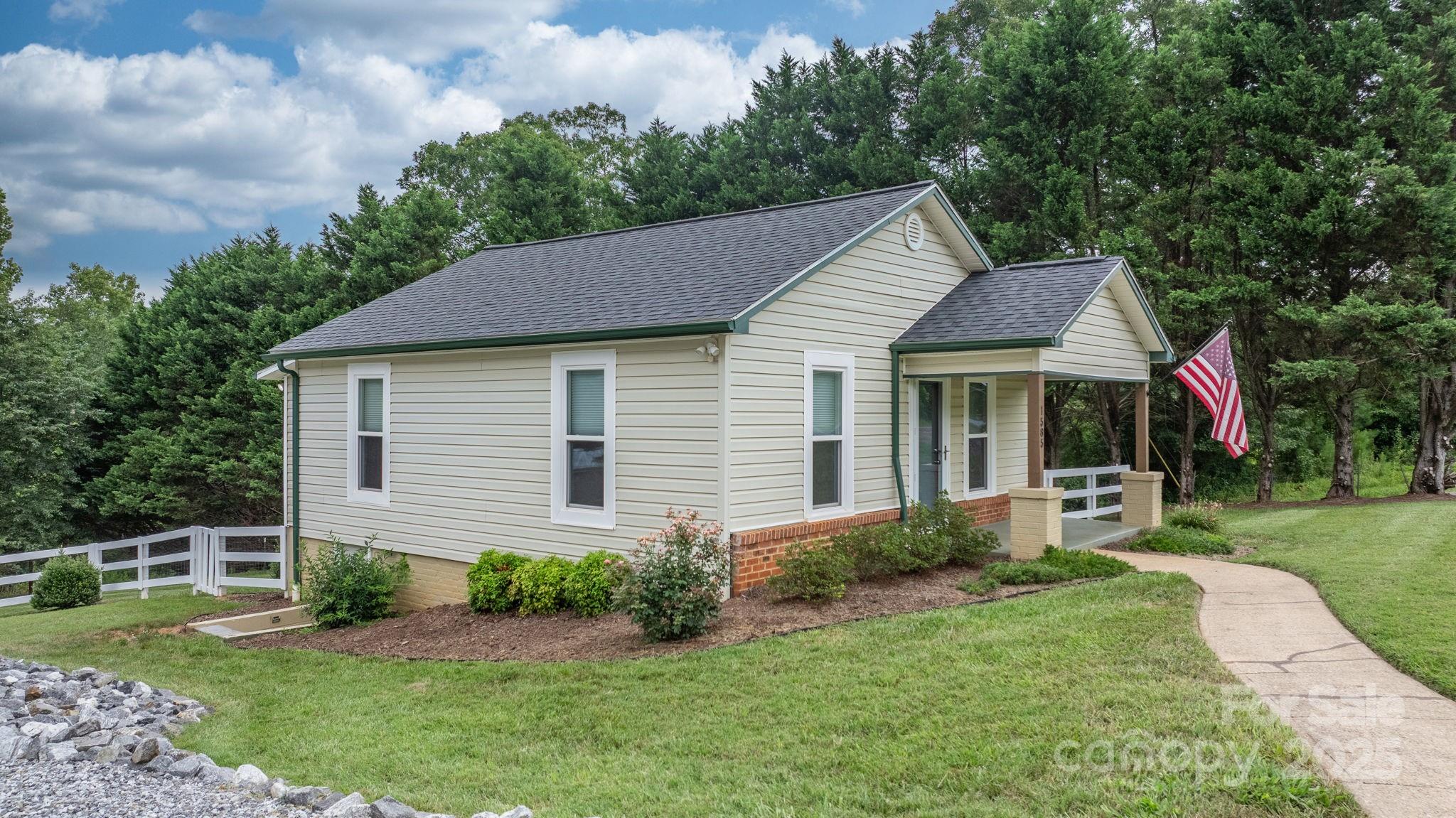 1585 Amherst Road Morganton, NC 28655 - Photo 35 of 38 Gallery Image 35