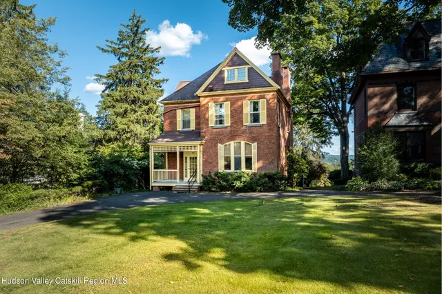 $965,000 | 44 West Chestnut Street, Kingston, NY 12401