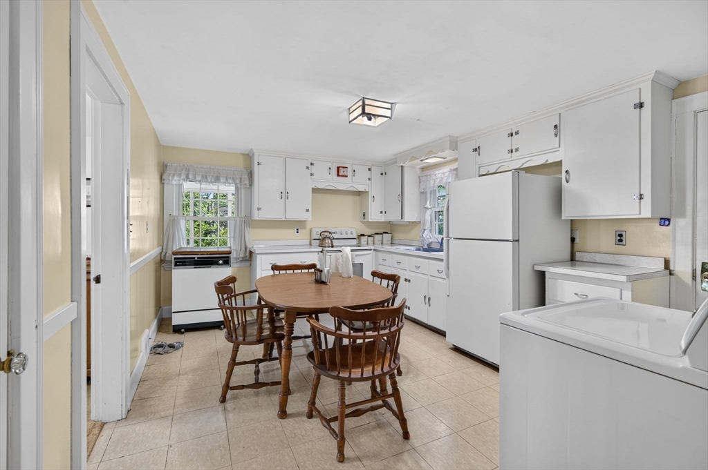 49 Downing Road Lexington, MA 02421 - Photo 10 of 41 Gallery Image 10