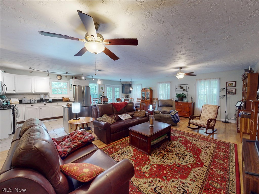 1083 Dock Road Madison, OH 44057 - Photo 4 of 25 Gallery Image 4