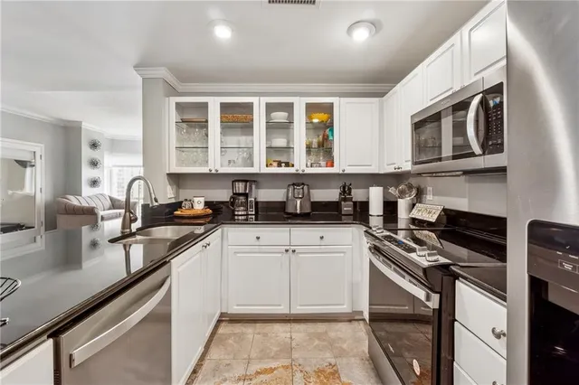 $315,000 | 3475 Oak Valley Road Northeast, Unit 980, Atlanta, GA 30326