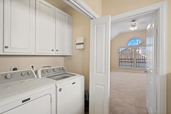 a view of utility room