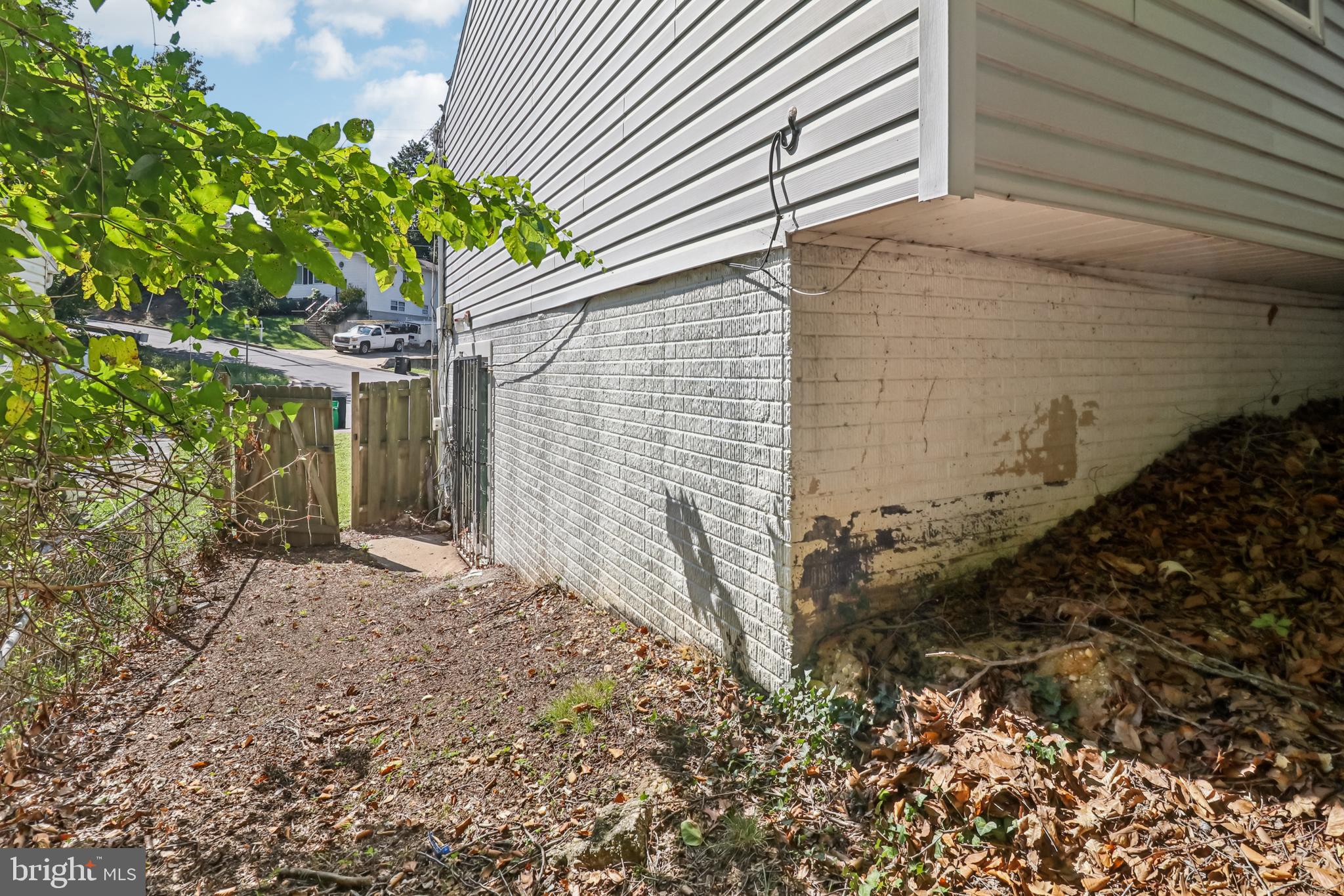 1000 Ute Way Capitol Heights, MD 20743 - Photo 43 of 51 a backyard of a house