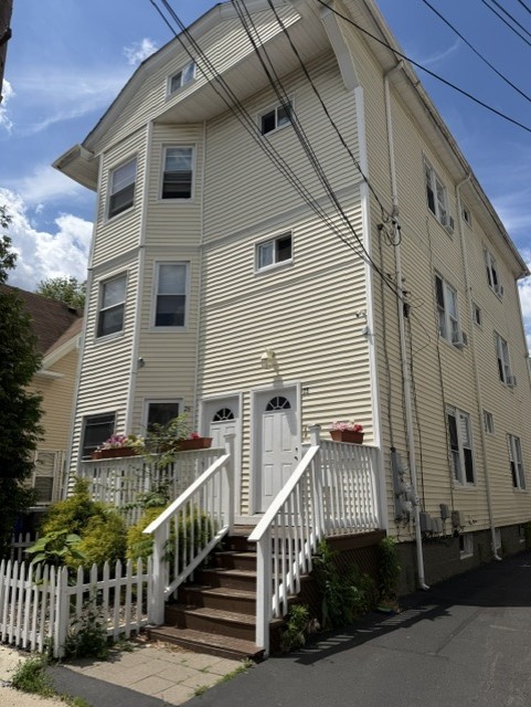 26 Frederick Street Providence, RI 02908 - Photo 2 of 29