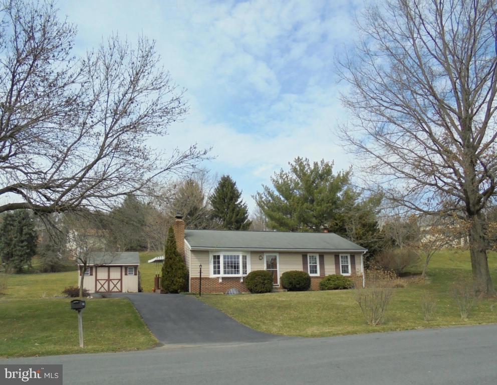 5 Sherri Lane Lititz, PA 17543 - Photo 1 of 31 Gallery Image 1