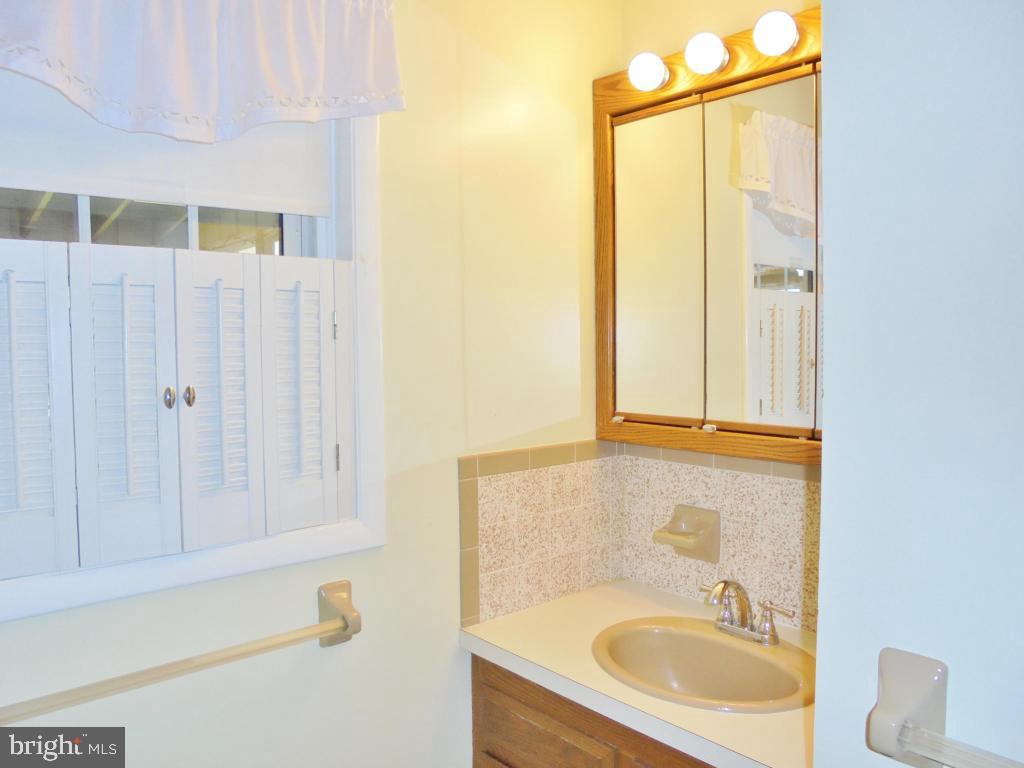5 Sherri Lane Lititz, PA 17543 - Photo 19 of 31 Gallery Image 19
